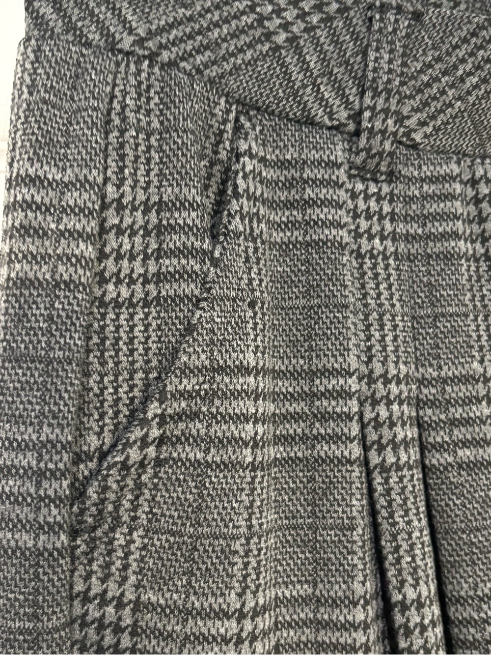 Halara • Houndstooth Plaid High Waisted Wide Leg Pants Small - Picture 5 of 5